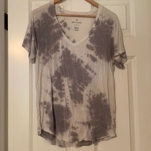 gray and white tie die t-shirt!!